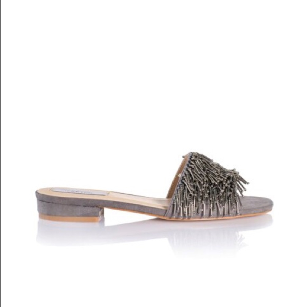 Fancy slipper - Picture 2 of 3